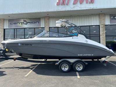 2016 Yamaha 242 Ltd S - Photo 6